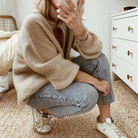 Leichte kurze Strickjacke für Frauen