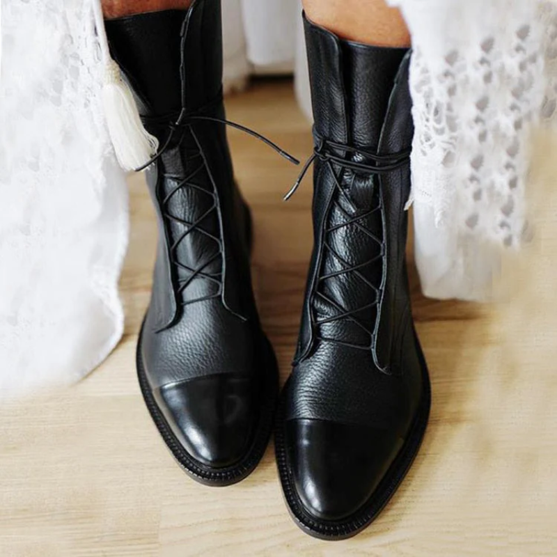 damen-schwarz-stiefel​-flach 