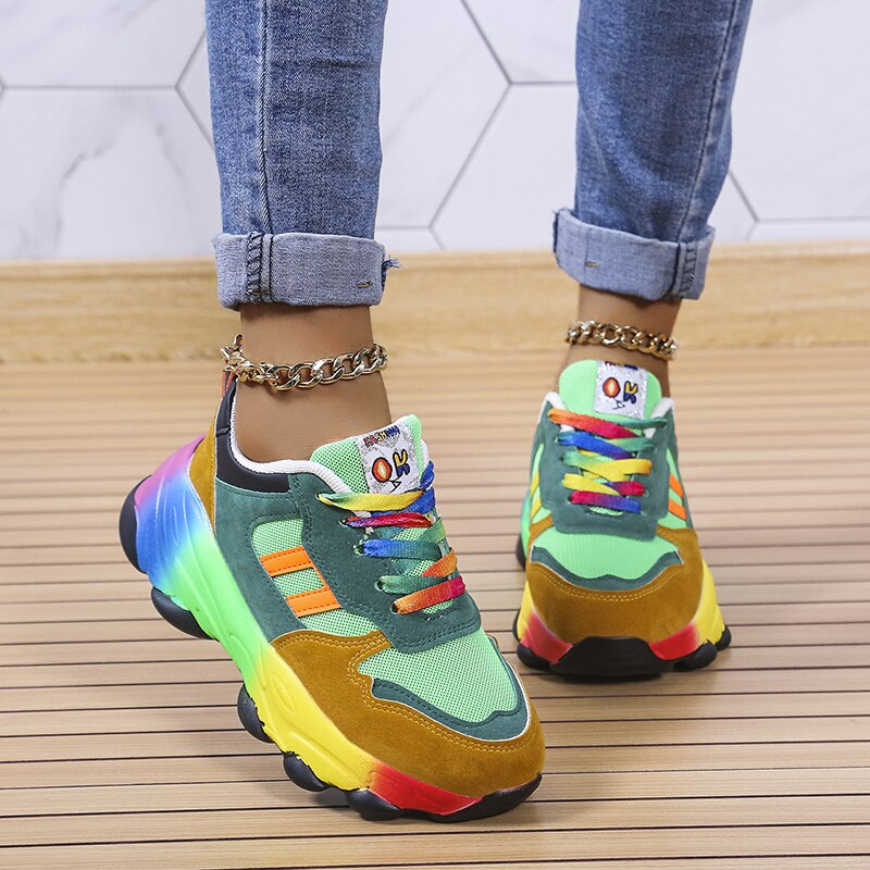 damen-stylisch-sneaker-turnschuhe