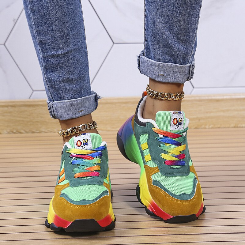 damen-stylisch-sneaker-turnschuhe